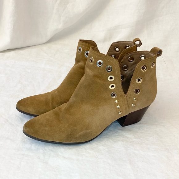 Sam Edelman Revolve Rubin Grommet Suede Ankle Boot - Picture 4 of 15